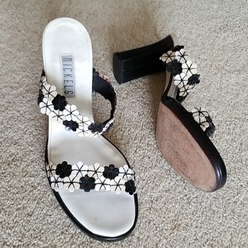 Nickels Flower Strap Chunky Heel Sandal